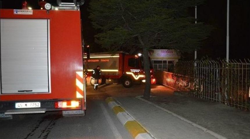 Boş Fabrikada &Ccedil;ıkan Yangın Paniğe Neden Oldu