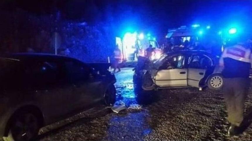 Antalya&rsquo;da Feci Kaza: 3 &Ouml;l&uuml;, 3 Yaralı