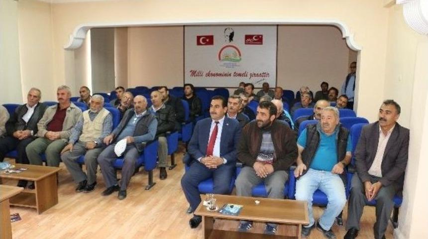 Erzincan &Ccedil;ift&ccedil;ileri Yeni Yem Bitkileriyle Tanışıyor
