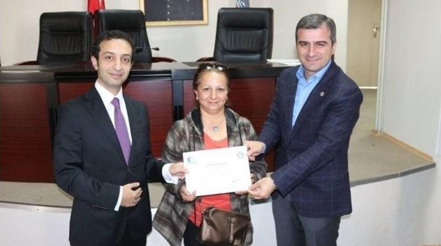 Başkan Yemenici Girişimcilere Belgelerini Verdi