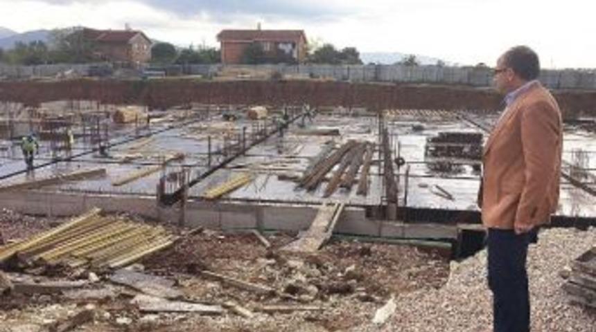 &Uuml;z&uuml;lmez, Yeni Hizmet Binası İnşaatını İnceledi