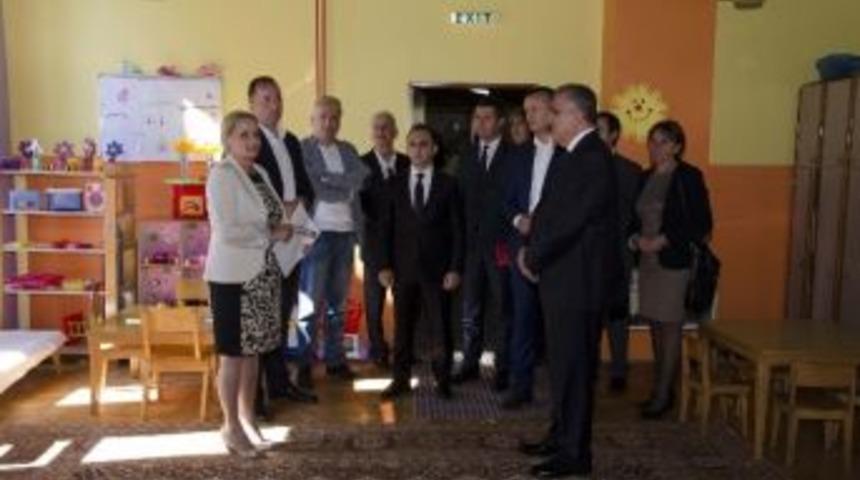 Karadağ&rsquo;da Tadilatı Tika Tarafından Ger&ccedil;ekleştirilen Moykovats Anaokulu Hizmete A&ccedil;ıldı