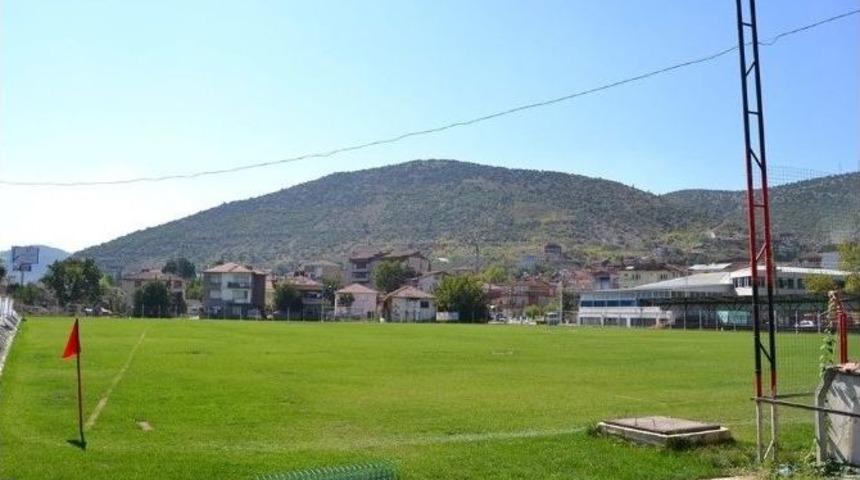 Vezirhan Belde Stadı Ve İstasyon K&ouml;pr&uuml;s&uuml;ne İsim Aranıyor