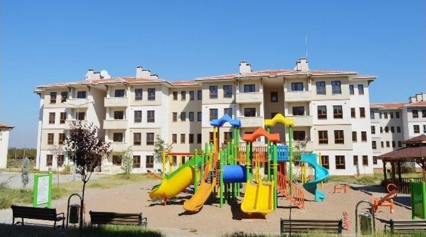 Engelliler İ&ccedil;in Yapılan İlk Toki&rsquo;lerde Kura Heyecanı