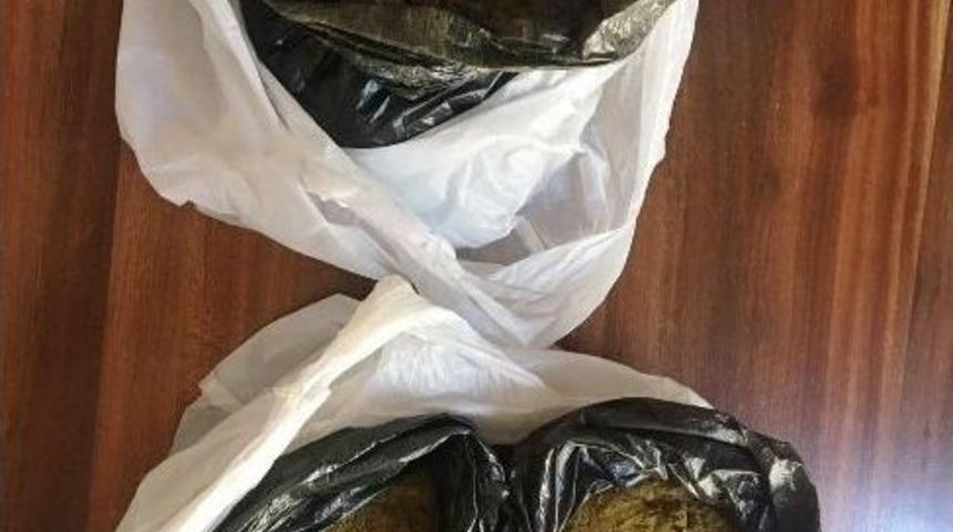 &Ccedil;antasından Bir Bu&ccedil;uk Kilogram Toz Esrar &Ccedil;ıktı