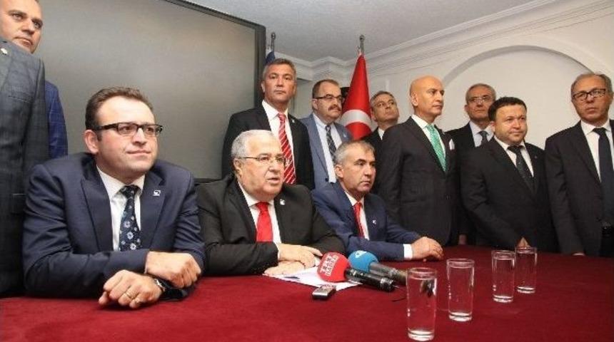 Devlet Eski Bakanı Masum T&uuml;rker&rsquo;den Moddy&rsquo;s Eleştirisi: