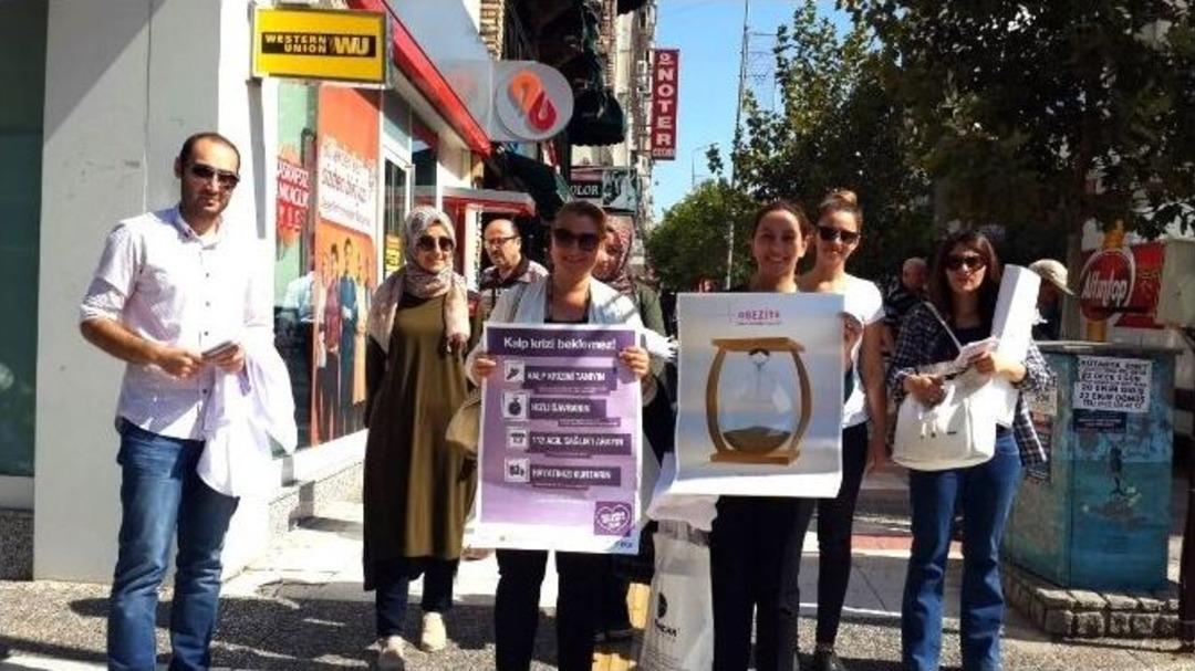 Sağlıklı Yaşam İ&ccedil;in Hareket Ettiler