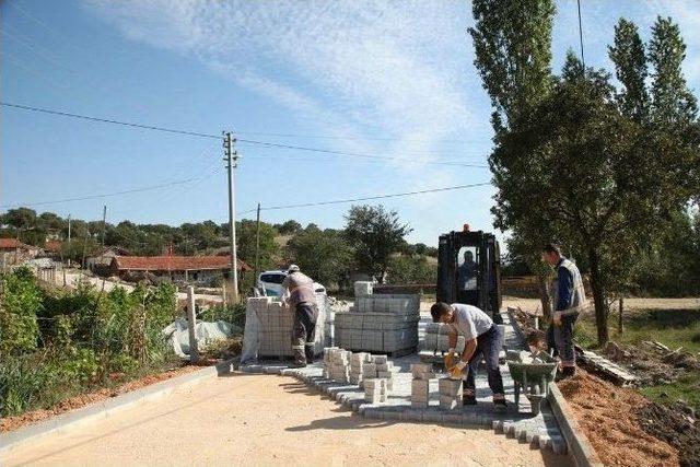 Odunpazarı Belediyesi Yol Yapım Ve Onarım Çalışmalarına Devam Ediyor