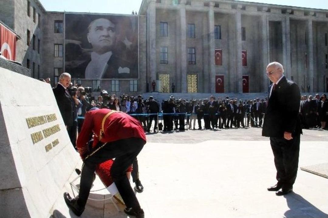 Meclis&rsquo;te 26. D&ouml;nem 2. Yasama Yılı İ&ccedil;in T&ouml;ren