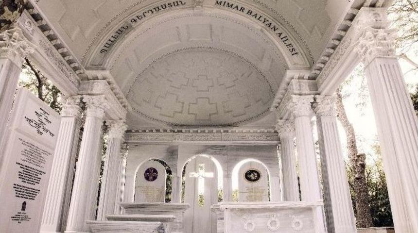 Balyan Ailesi&rsquo;ne Yıllar Sonra Anıt Mezar