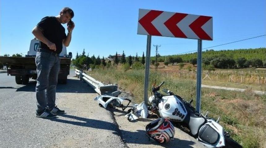 Virajı Alamayınca İşaretine &Ccedil;arptı