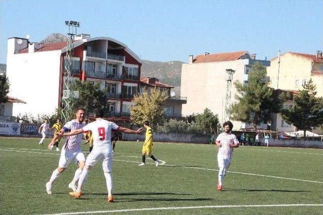 Bilecikspor İlk Maçında Kazanmasını Bildi