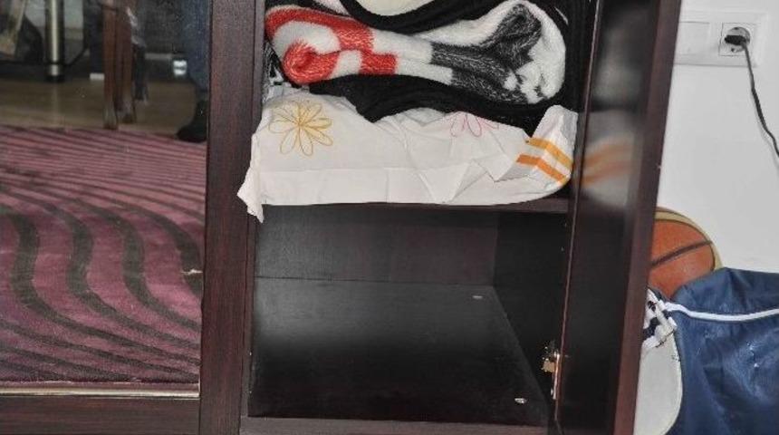 Omurilik Fel&ccedil;li Gencin Tedavi Parasını &Ccedil;aldılar