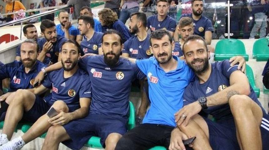 Eskişehirspor, Nesine.com Eskişehir Basket&rsquo;i Yalnız Bırakmadı