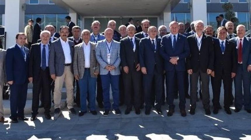 Başkan Sekmen Yerel Y&ouml;neticilere Belediyeciliği Anlattı