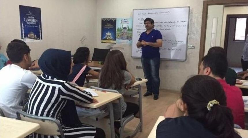 Yeşilay&rsquo;dan Gen&ccedil;lik Merkezinde Seminer