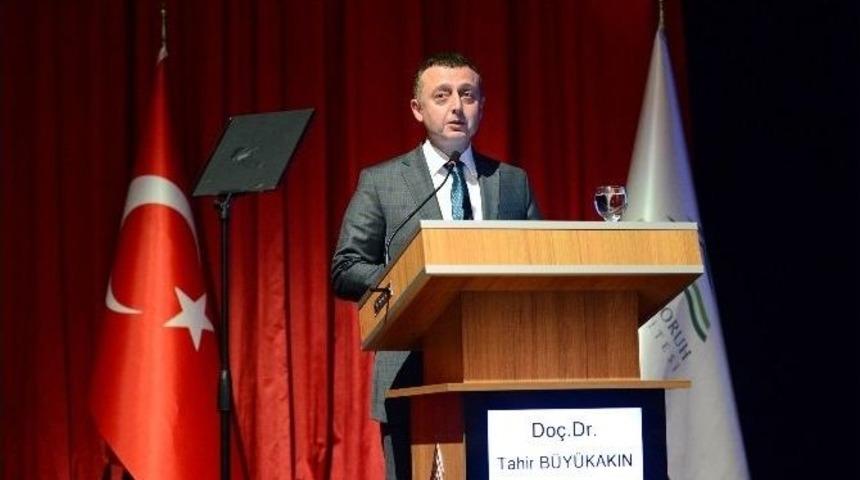 Genel Sekreter B&uuml;y&uuml;kakın, Artvin &Ccedil;oruh &Uuml;niversitesinde İlk Dersi Verdi