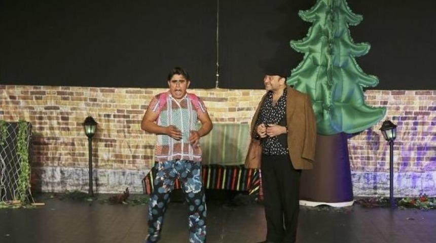 Maltepe&rsquo;de Hafta Sonu Sahne &Ccedil;ocukların