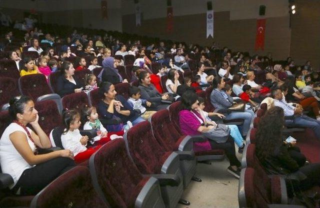 Maltepe’de Hafta Sonu Sahne Çocukların