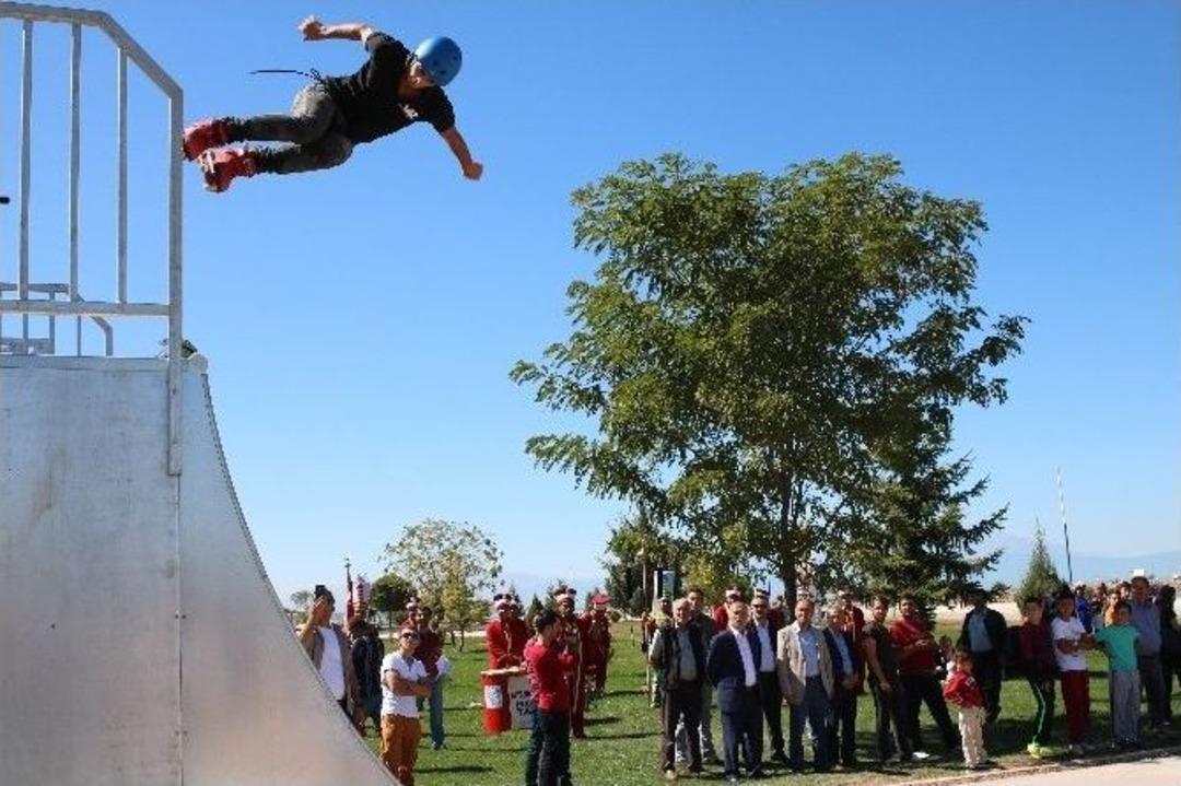 Beyşehir&rsquo;de Skate Park, Akrobasi G&ouml;sterileriyle Tanıtıldı