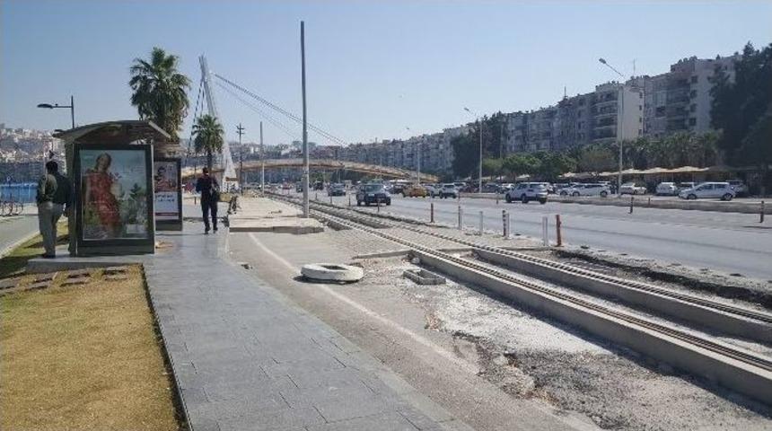 Ak Parti&rsquo;li Doğan: "izmir&rsquo;in 3 Milyon Lirası &Ccedil;&ouml;pe Gitti"