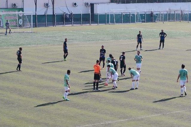 Bornova Belediye Spor 4 - Foça Belediye Spor 0