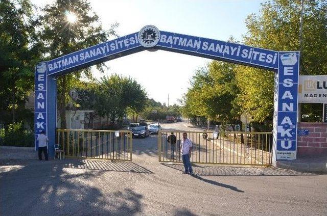 Batman Sanayi Sitesi 20 Yıl Sonra Asfalta Kavuştu