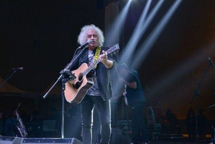 Yeni Türkü Sempozyum Ateşi İle Buluştu G2