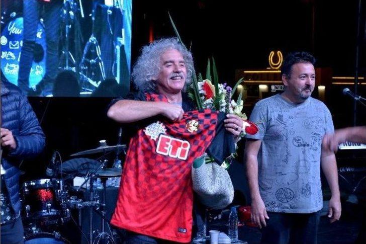 Yeni Türkü Sempozyum Ateşi İle Buluştu G5