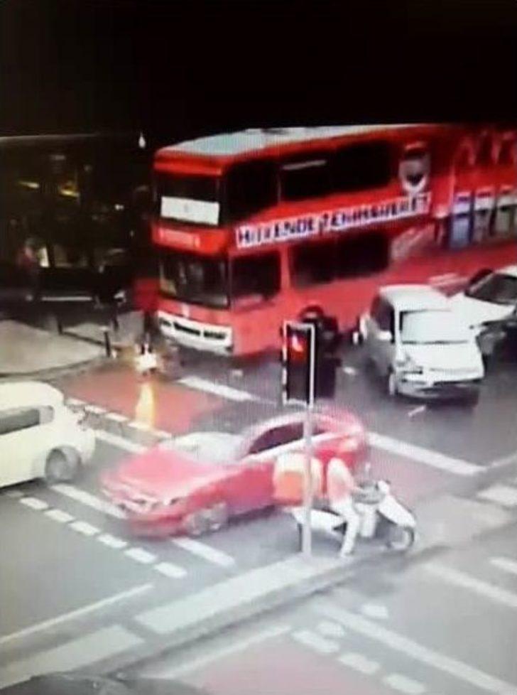 Şişli’de Şoförü Fenalaşan Halk Otobüsü Araçları Biçti G5