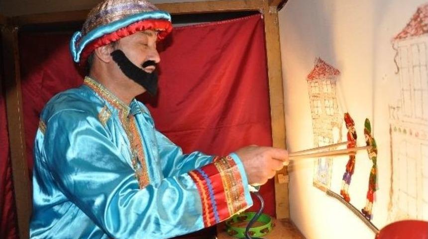 Hayatı Ve Hayali &rsquo;g&ouml;lge Oyunu&rsquo;