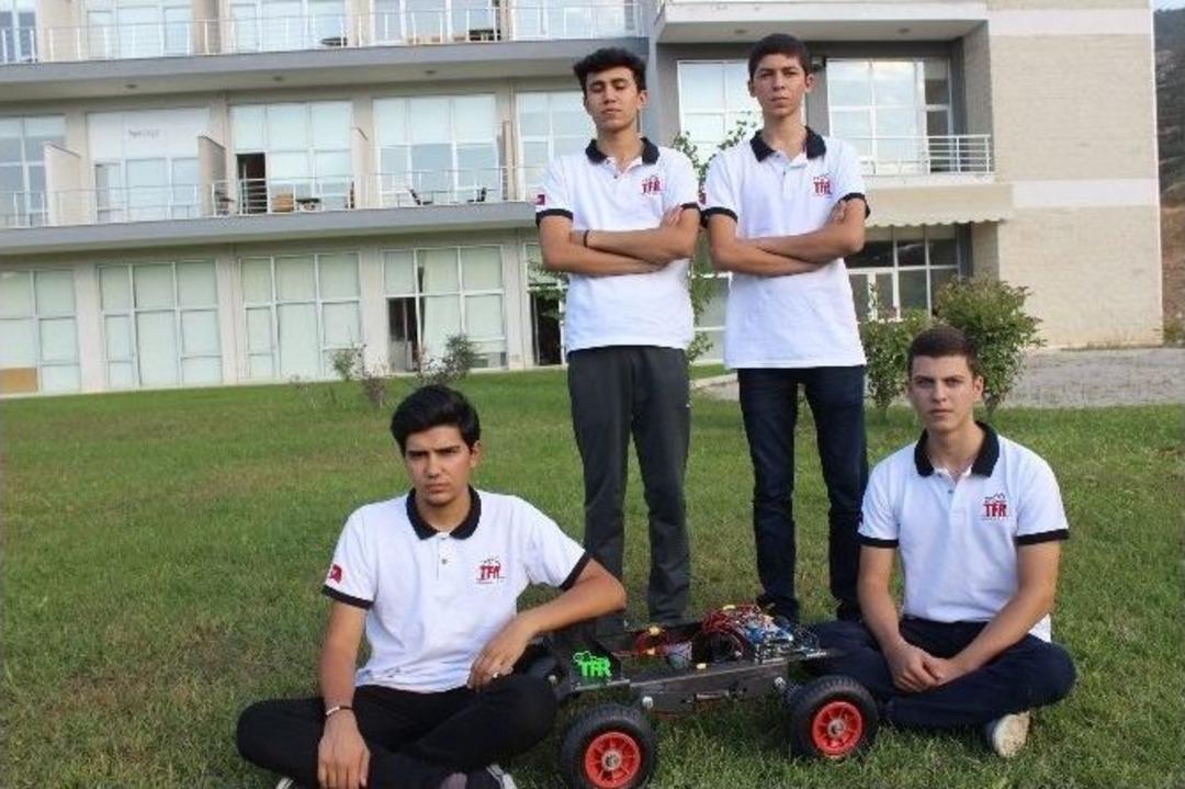 (&ouml;zel Haber) Katıldıkları Konferans Onları Robot &Uuml;reticisi Yaptı