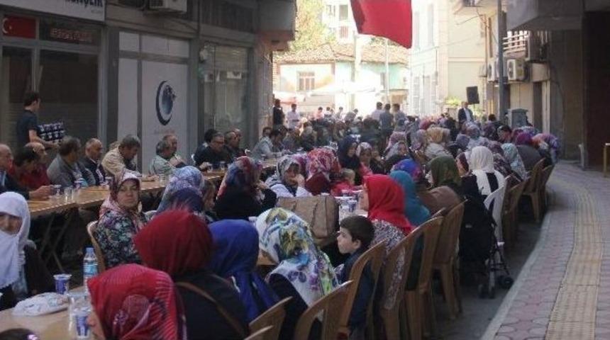 Hasan Aslan &Ouml;l&uuml;m&uuml;n&uuml;n 7&rsquo;nci G&uuml;n&uuml;nde Dualarla Anıldı