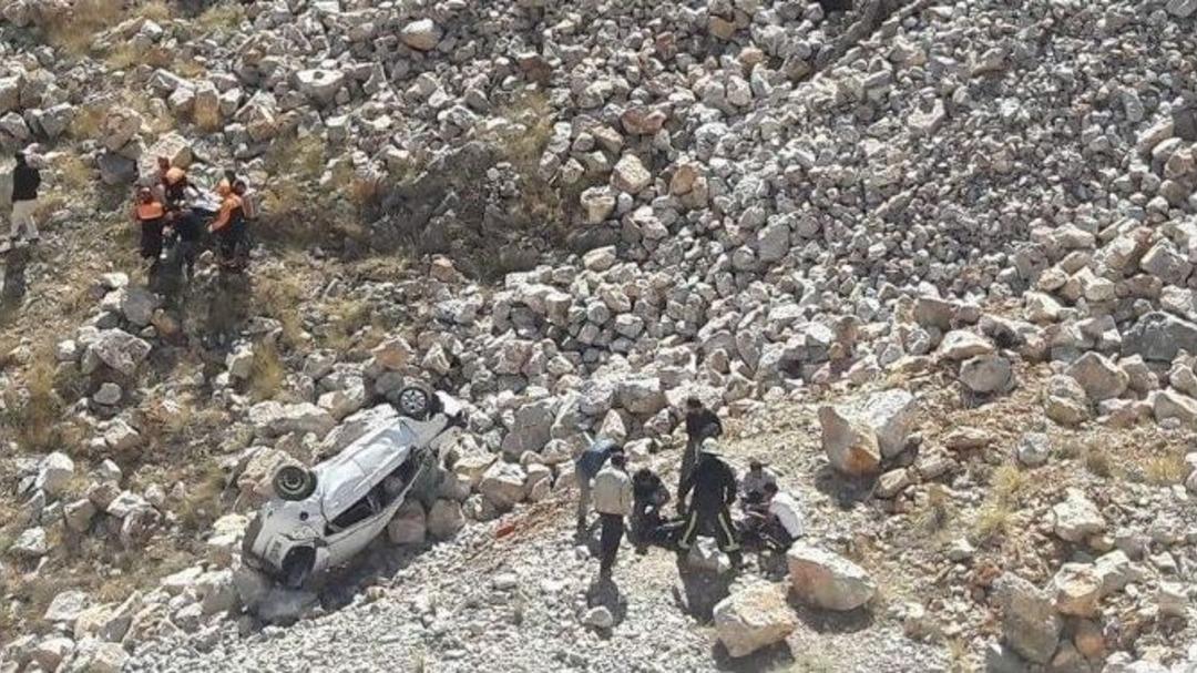 Otomobil Şarampole U&ccedil;tu: 7 Yaralı