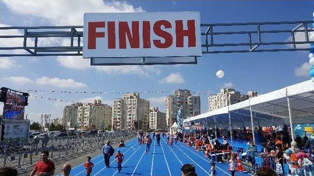 Binlerce Minik Çocuk Maratonu’nda Ter Döktü