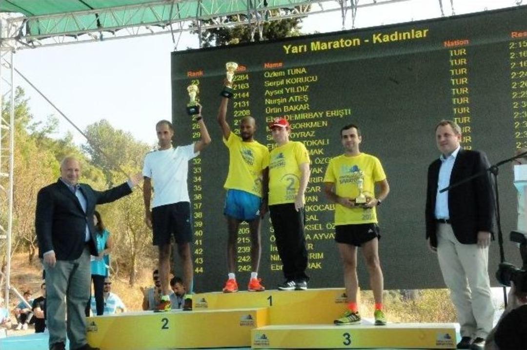 Turkcell Gelibolu Maratonu&rsquo;nda 6 Bin Kişi Barış İ&ccedil;in Koştu