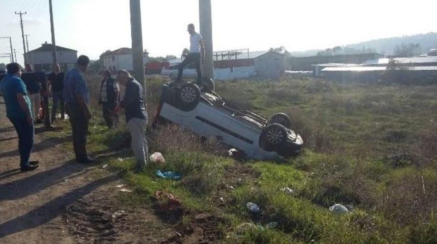 Karasu&rsquo;da Trafik Kazası: 2 Yaralı