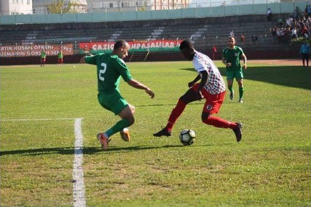 Yalova Evinde Paşa’ya Mağlup Oldu