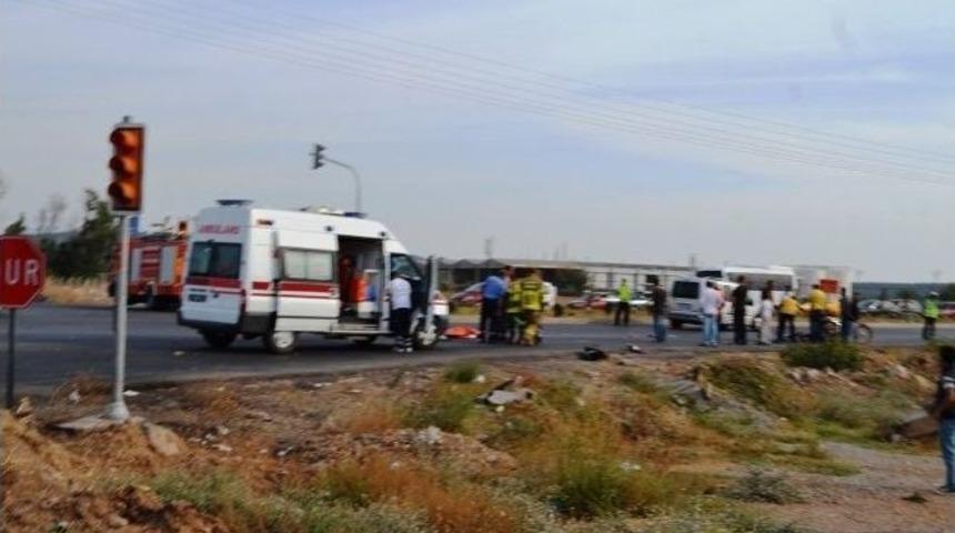 Motosiklet İle Otomobilin &Ccedil;arpıştığı Kazada Karı-koca Hayatını Kaybetti