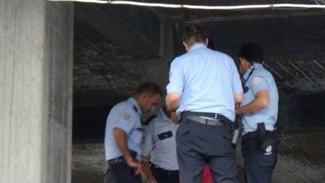 (&ouml;zel Haber) Uyuşturucu Bağımlısı Gen&ccedil; İntihara Kalkıştı 1