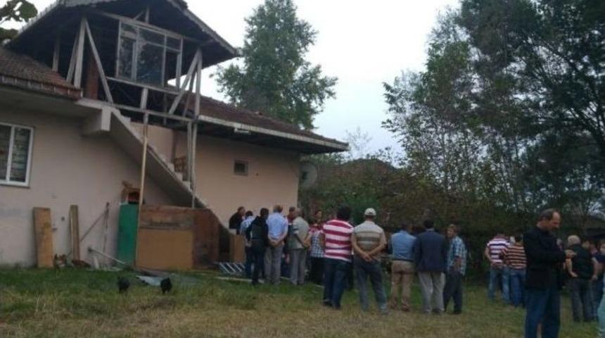 17 Yaşındaki Gen&ccedil; İntihar Etti