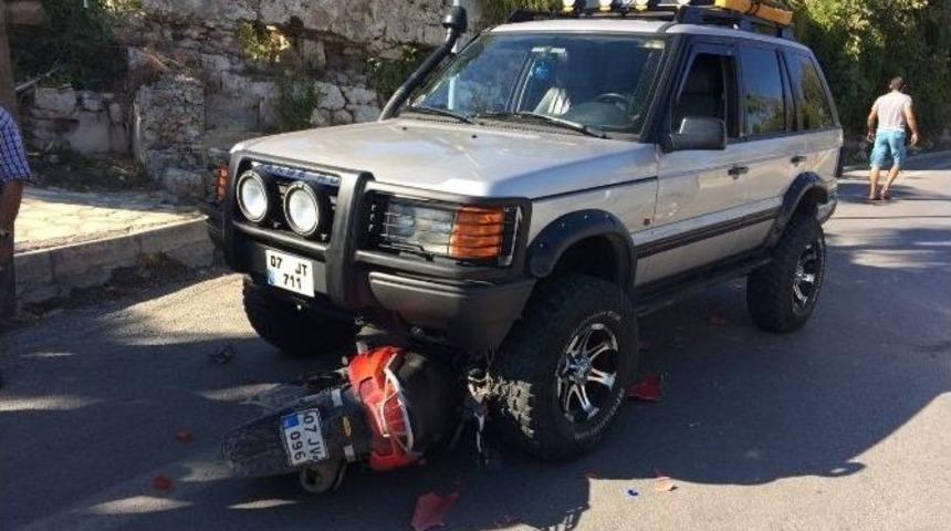 Antalya&rsquo;da Trafik Kazası: 1 &Ouml;l&uuml;