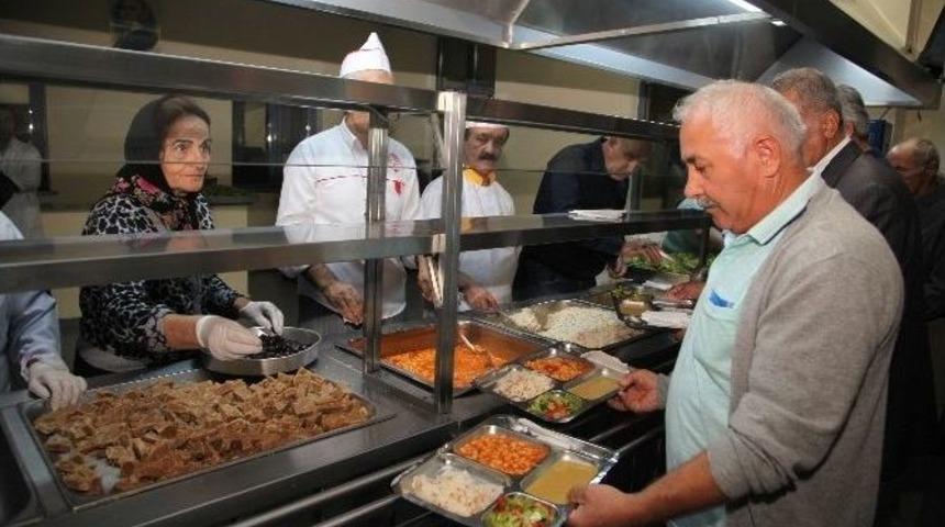 Kartal Belediyesi&rsquo;nden Muharrem Ayı İftarı