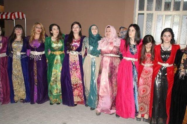 Özbek Ailesinin Mutlu Günü 2