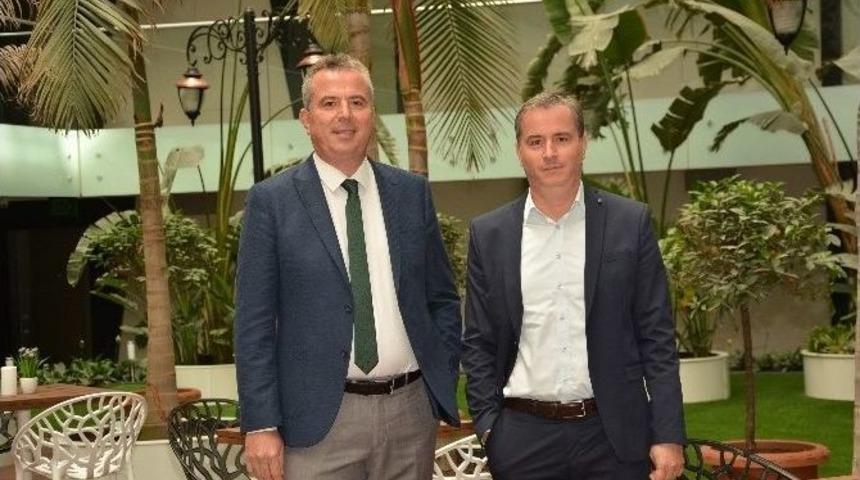 İş D&uuml;nyasının Yeni Adresi &rsquo;&ccedil;i&ccedil;ek Plaza&rsquo; Oldu