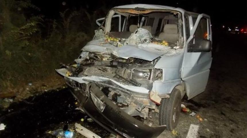 Kuyucak&rsquo;ta Trafik Kazası: 2&rsquo;si 7 Yaralı