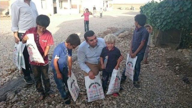 Silopi&rsquo;de &Ouml;ğrencilere Kırtasiye Yardımı 1