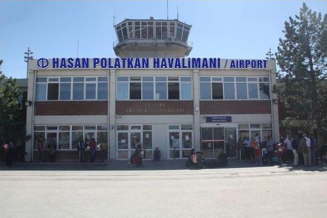 Hasan Polatkan Havalimanı’na Yeni Terminal Müjdesi