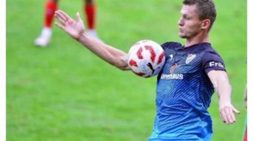 &Ccedil;ek Yıldız Tomas Necid Formayı Unuttu