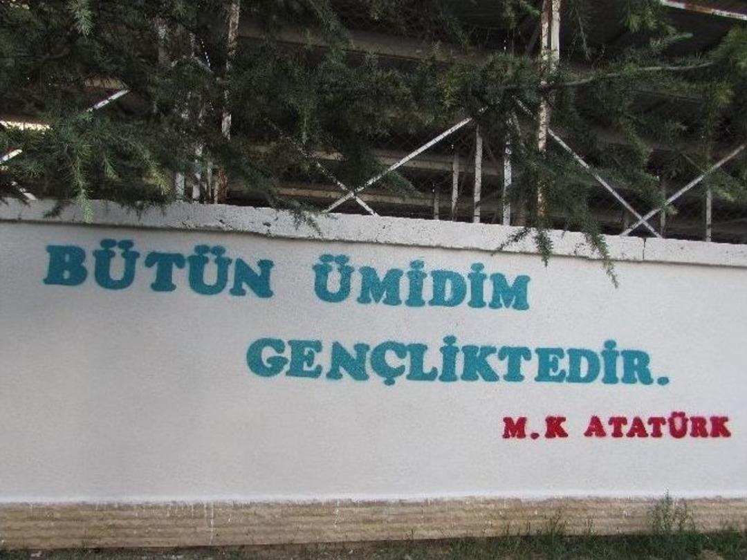 Efeler Belediyesi K&ouml;t&uuml; Duvar Yazılarına &Ccedil;&ouml;z&uuml;m Buldu